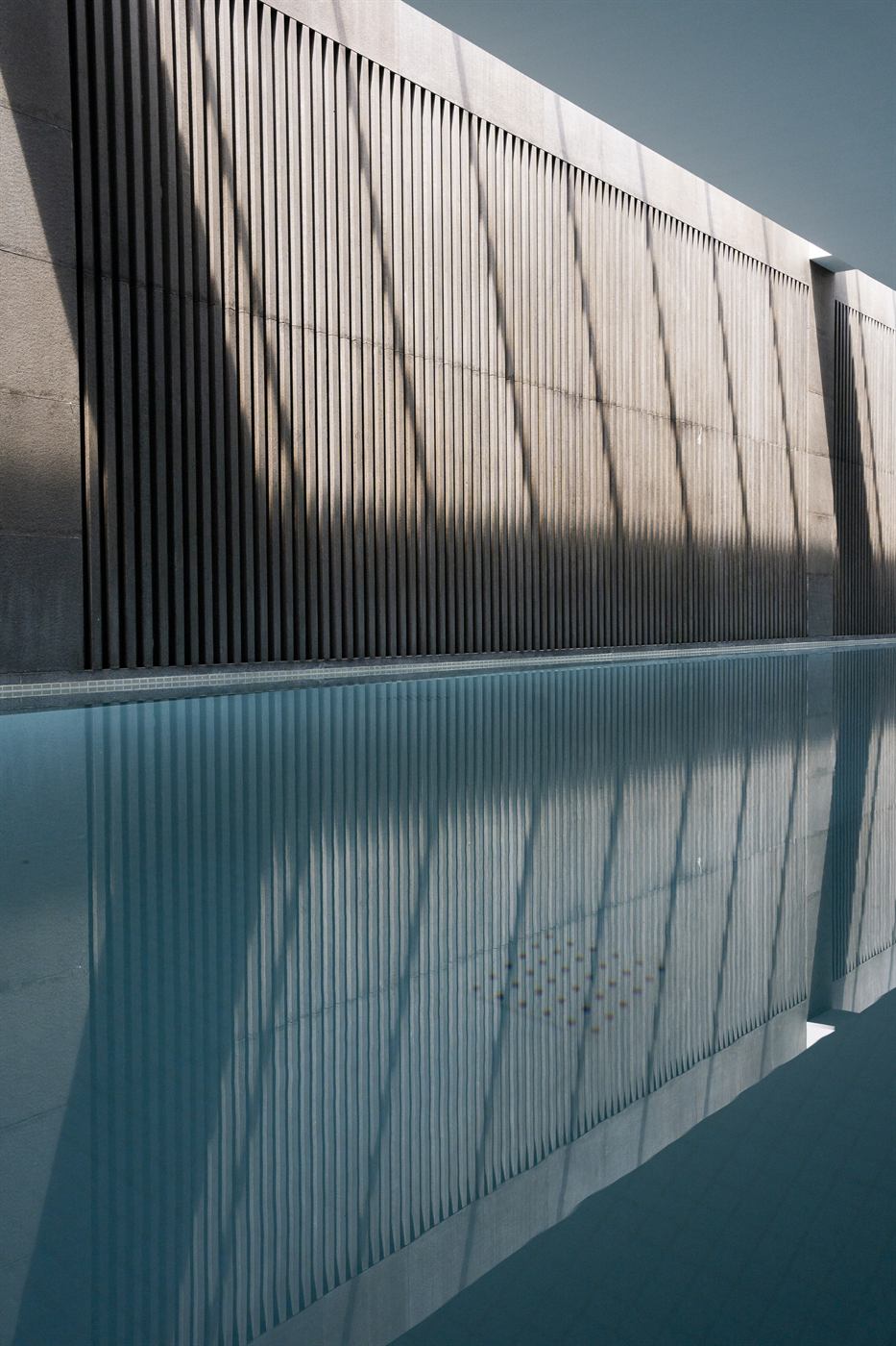 Amanyangyun architecture reflected in water